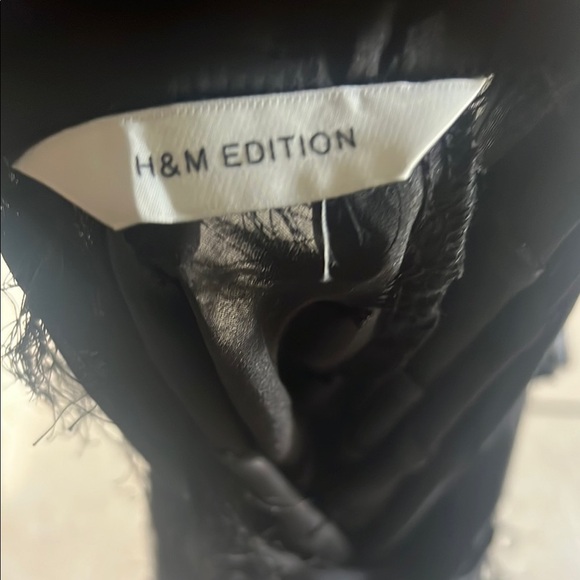 Black Cocktail Skirt with Feathered Texture - Picture 5 of 7